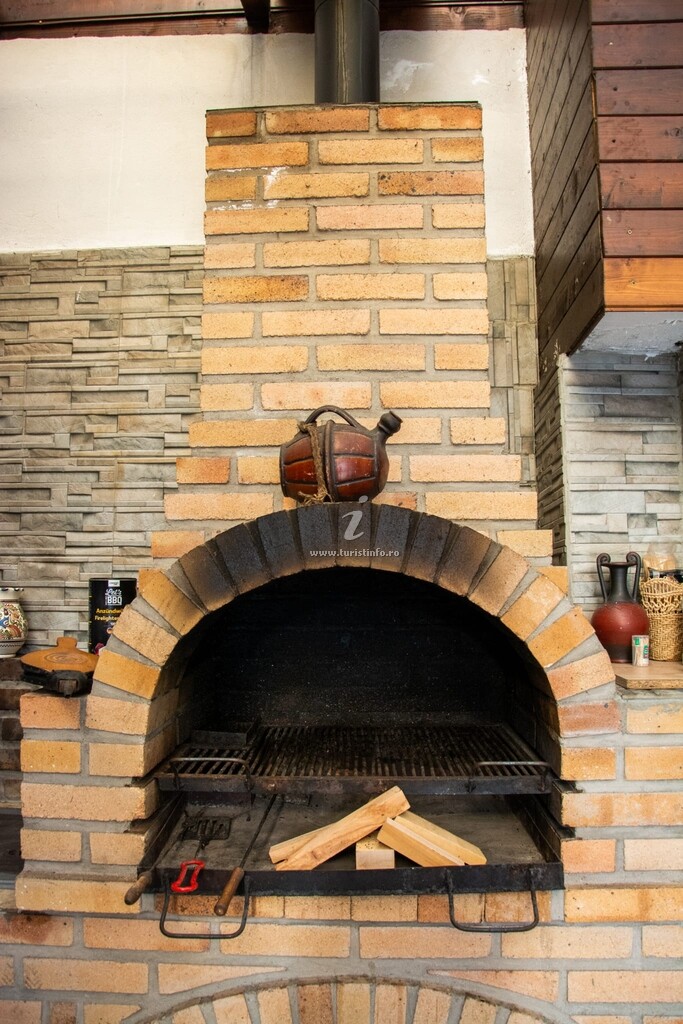 Camere de închiriat Casa Albert