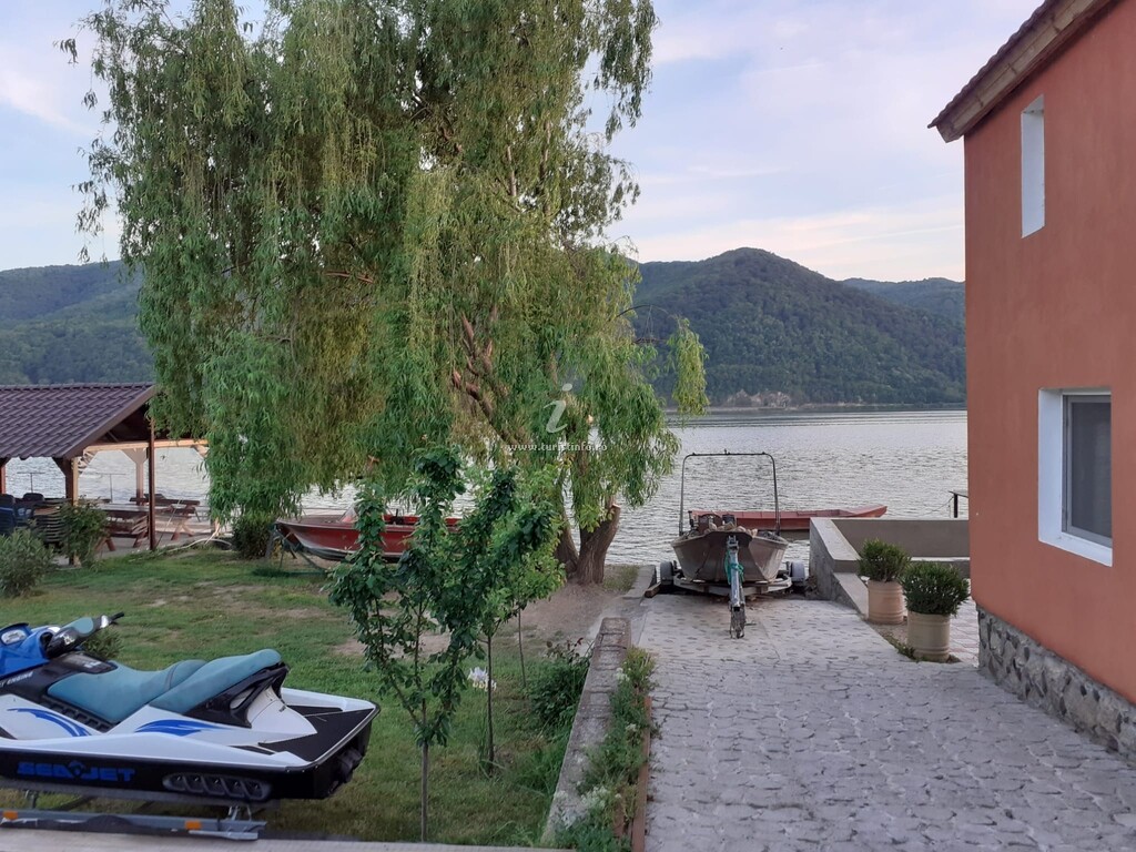 Pensiunea Snejana