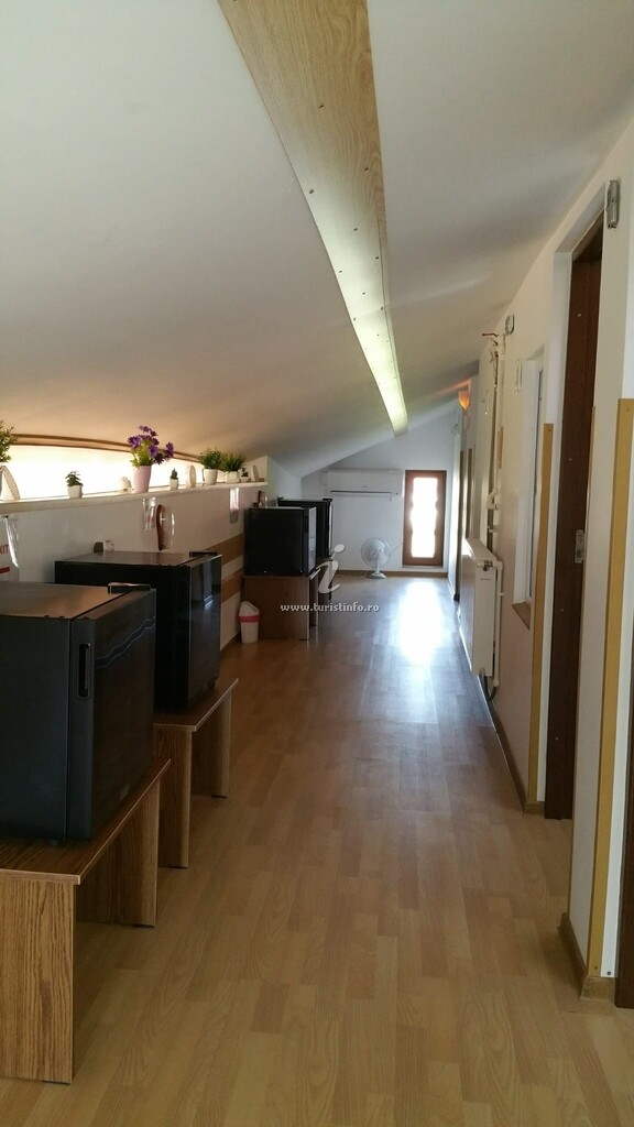 Vila Nr. 7A - Economy