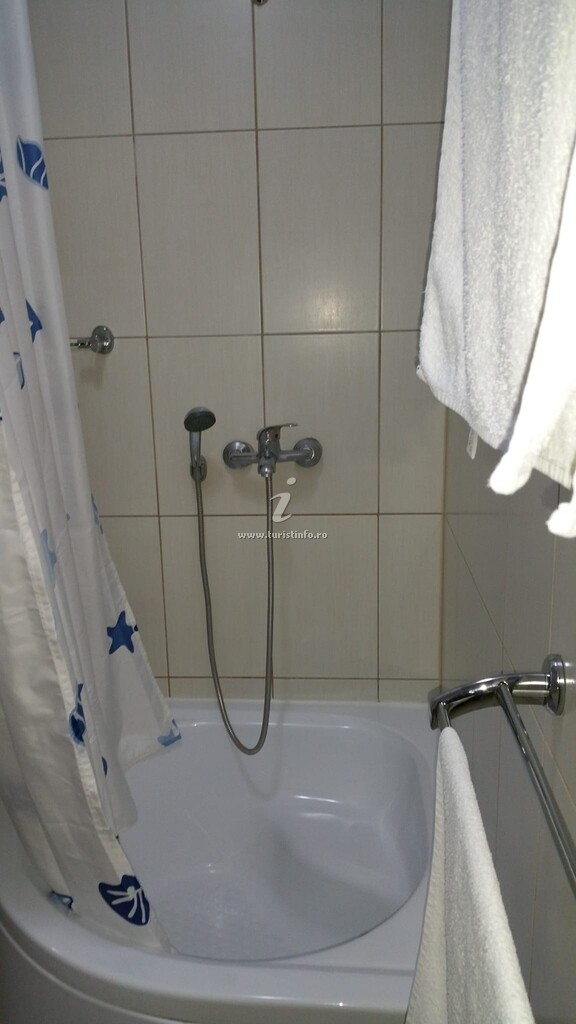 Vila Nr. 7A - Economy