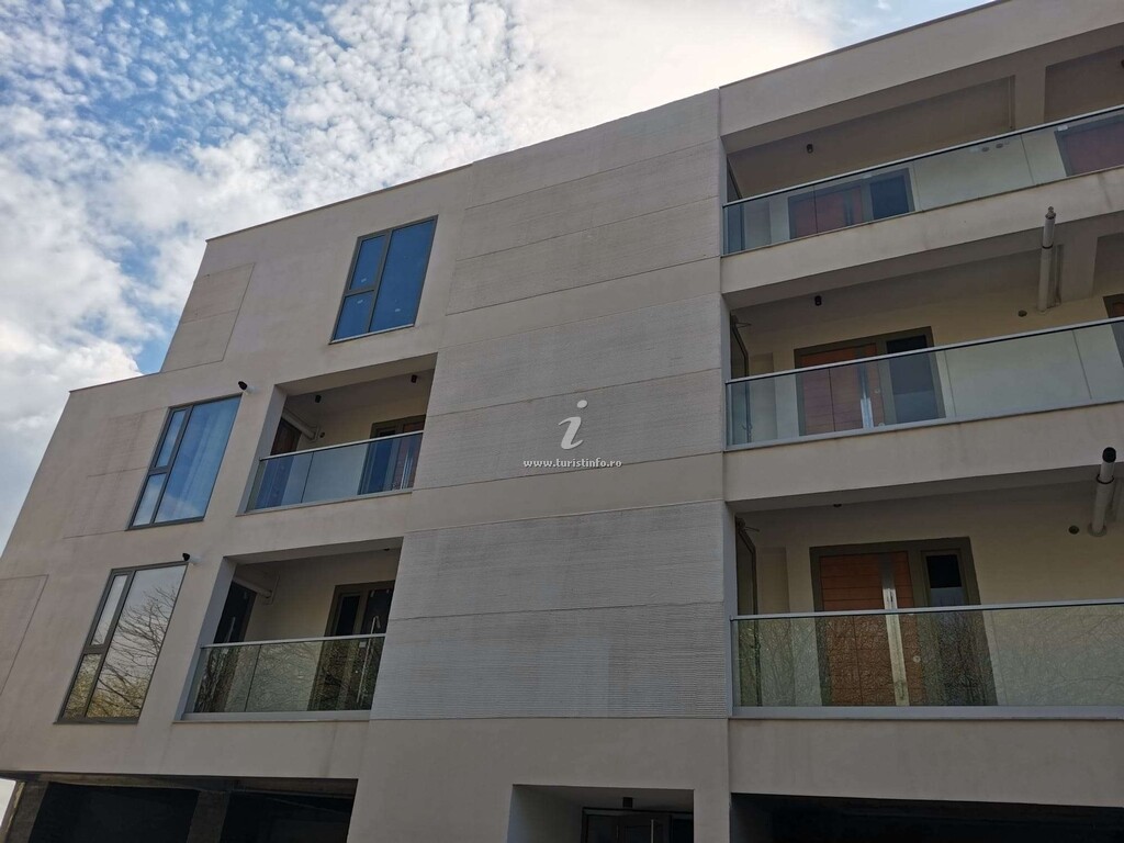 Apartamente Vista Lago E Mare