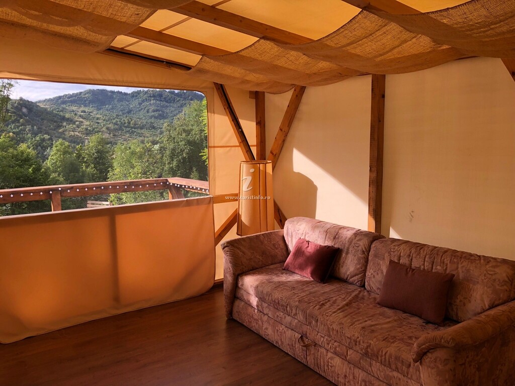 Camping Mesteceni Glamping