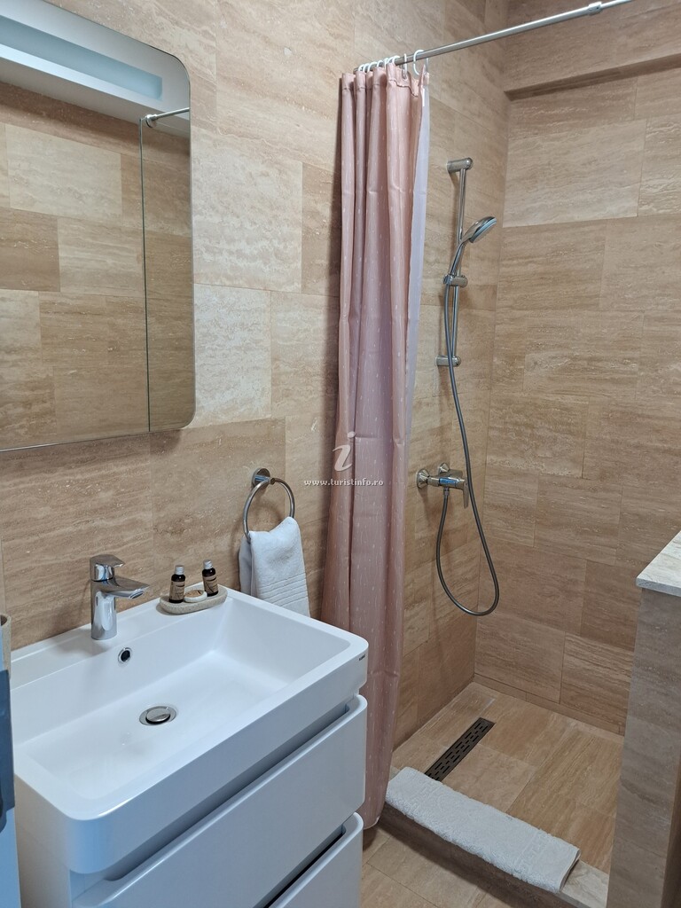 Apartamente Vista Lago E Mare