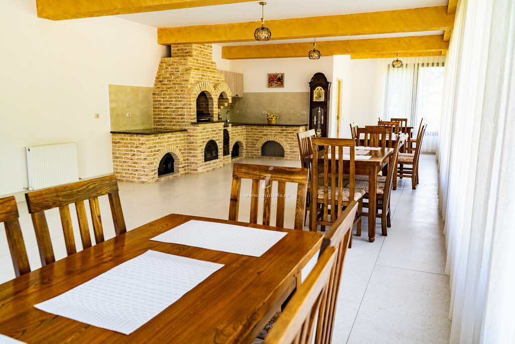 Casa Afiniș