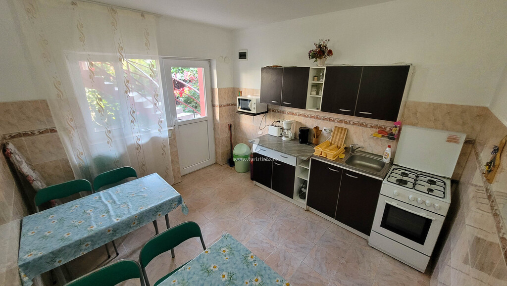 Camere de închiriat Dovi