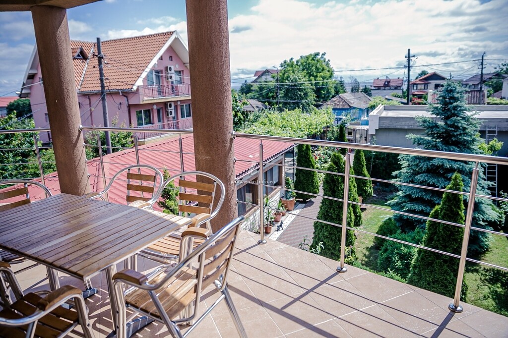Vila Rafael și Robert