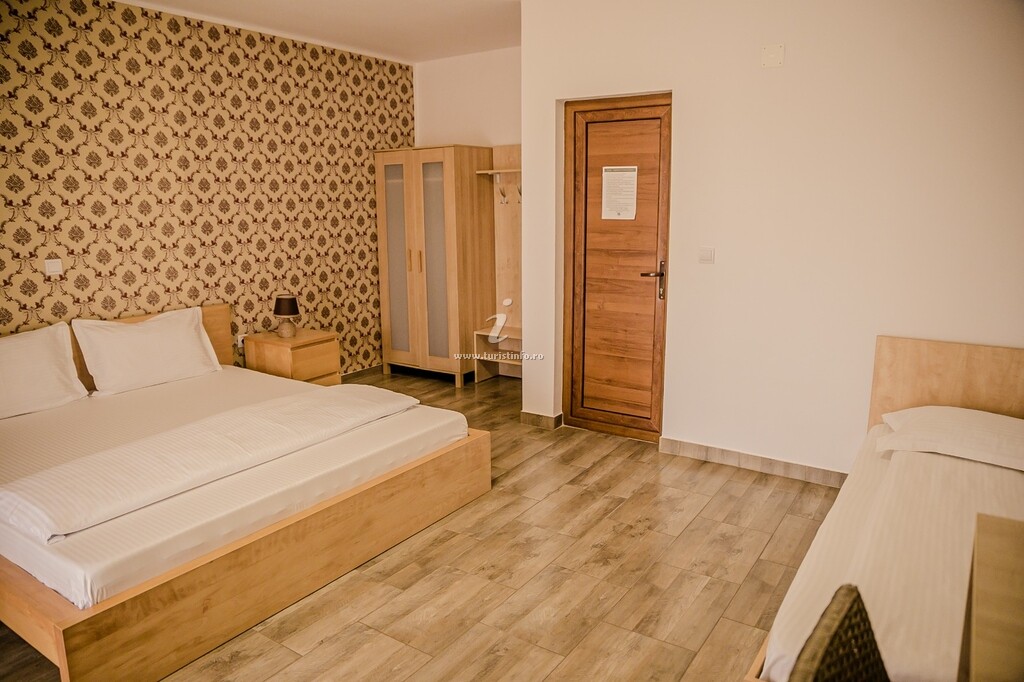 Vila Rafael și Robert
