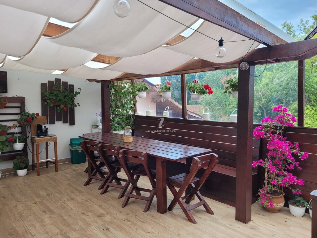 Camere de închiriat Daiana