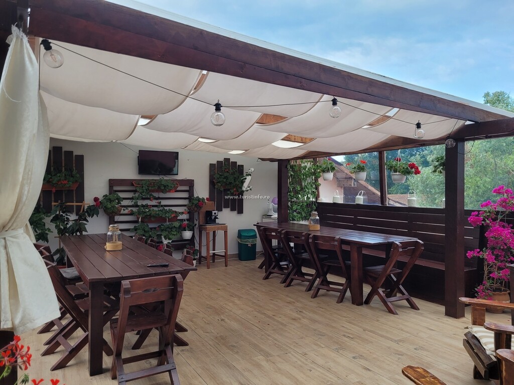 Camere de închiriat Daiana