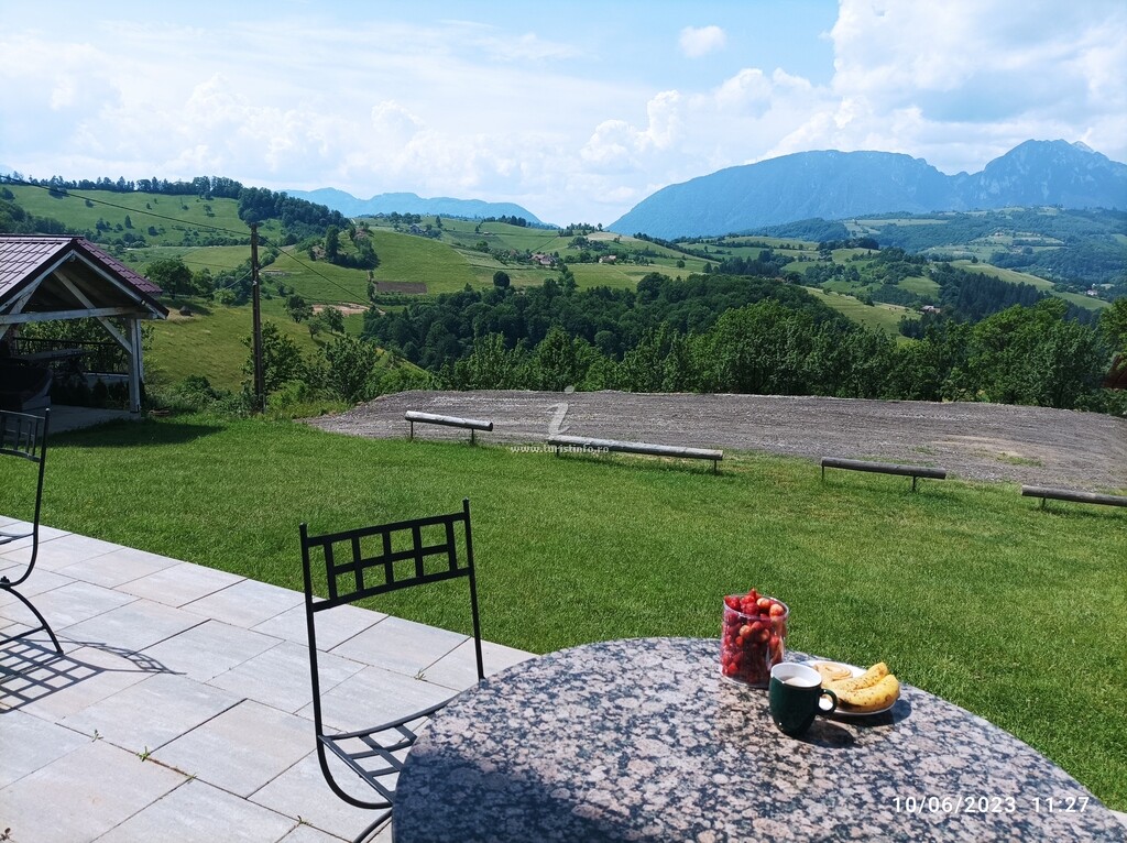 Casa din Livadă