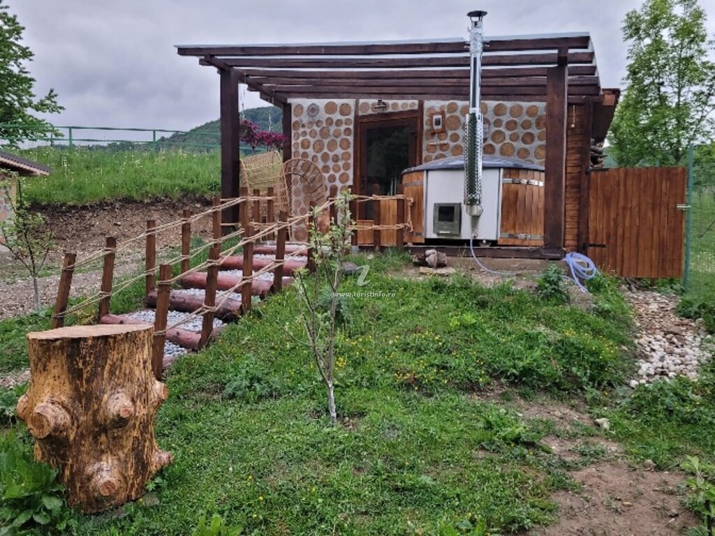 Căsuța Velvet House