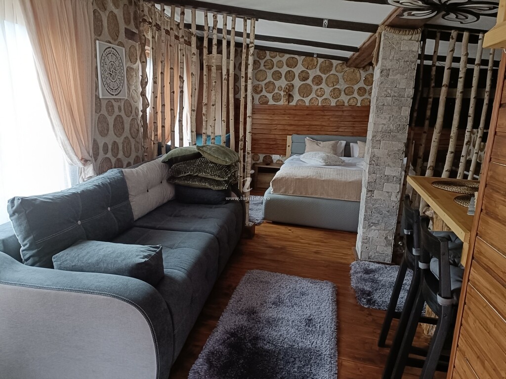 Căsuța Velvet House