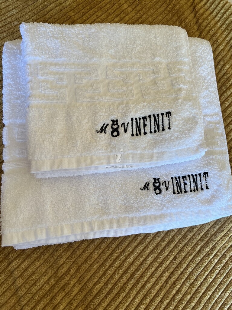 Cabana M&V Infinit