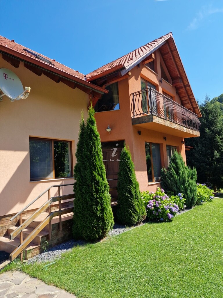 Camere de închiriat SeviCris