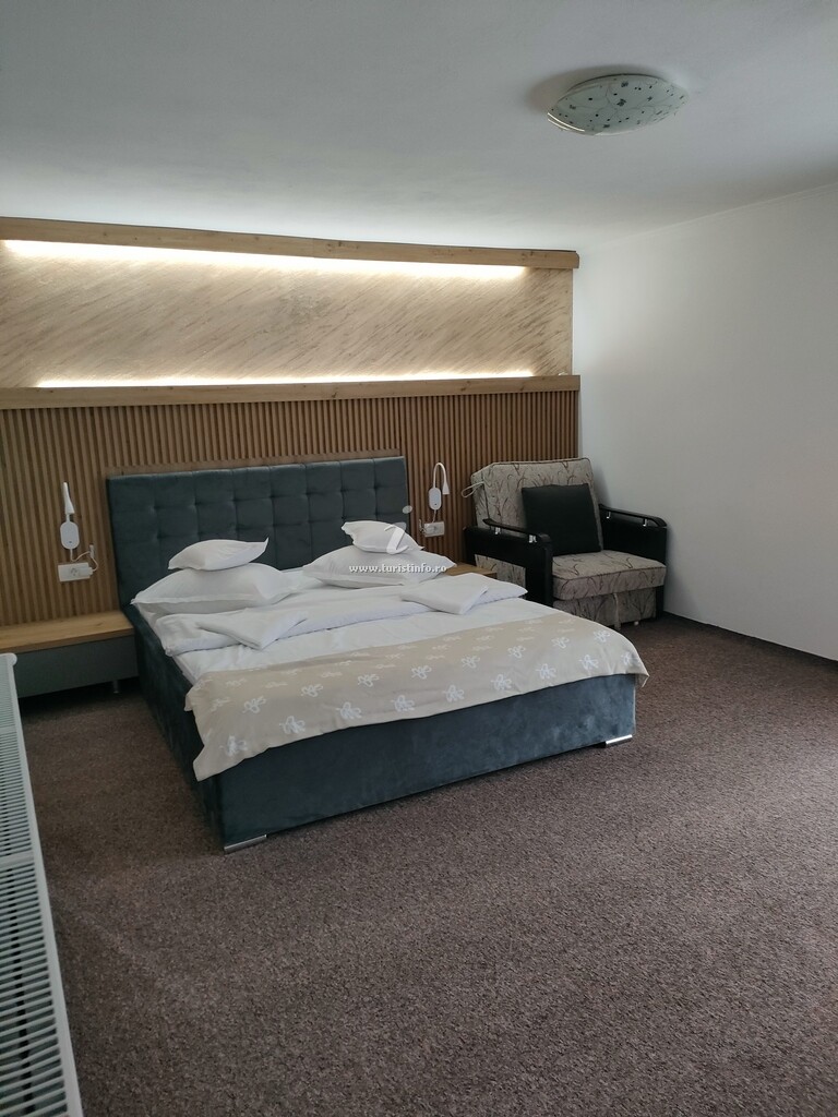 Camere de închiriat Rareș