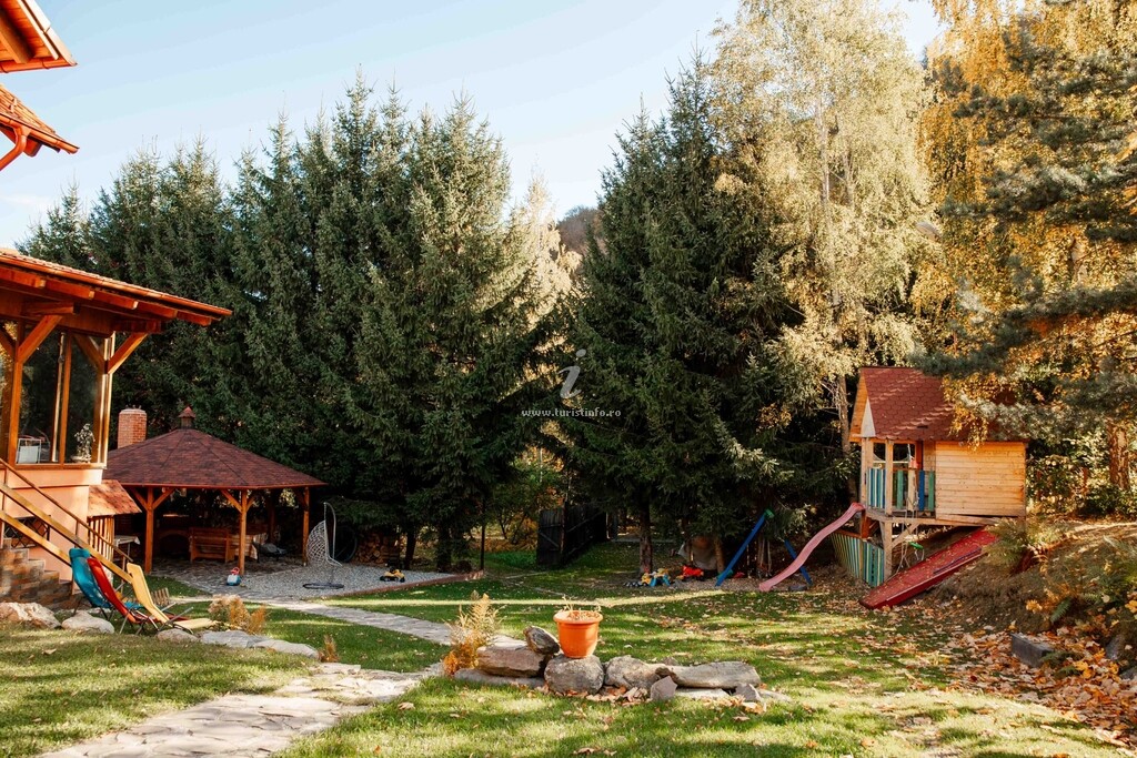 Camere de închiriat SeviCris