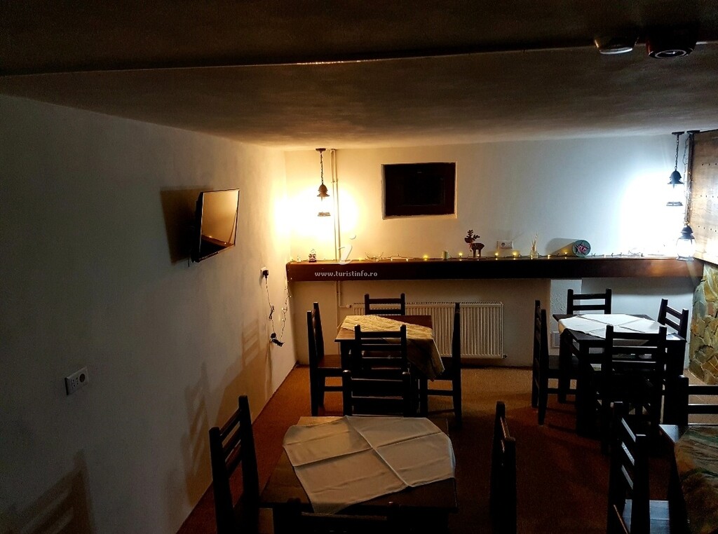 Camere de închiriat Alena