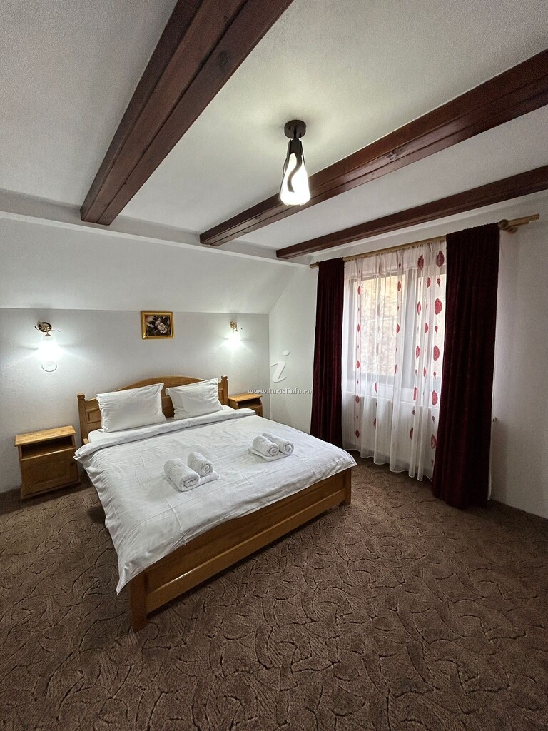 Camere de închiriat Casa Georgiana și Gabriel