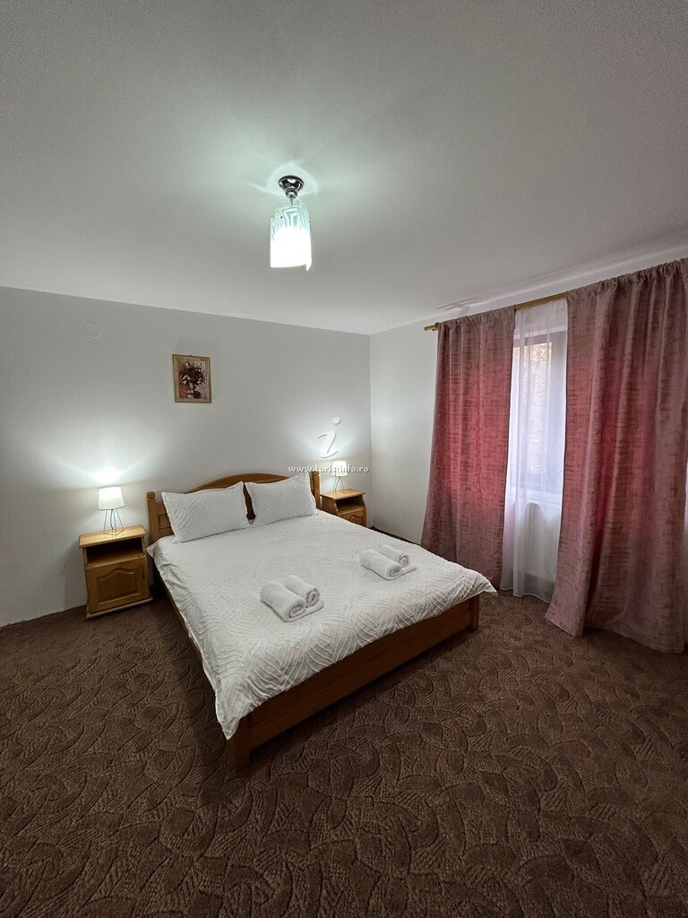Camere de închiriat Casa Georgiana și Gabriel