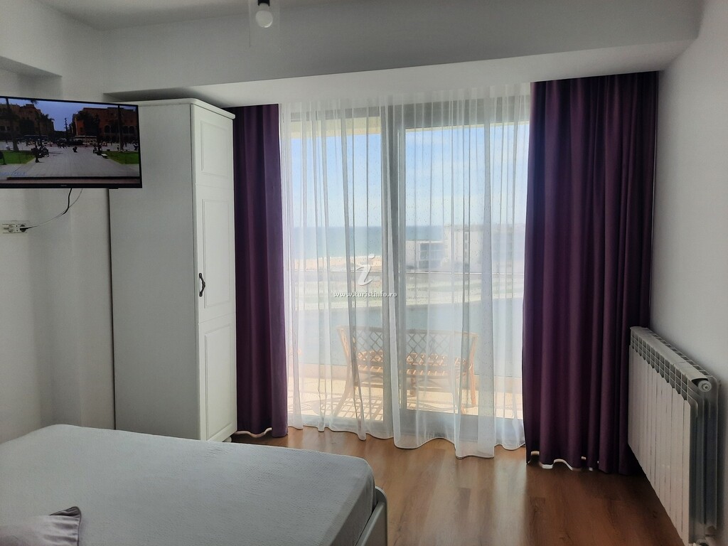 Apartamente Vista Lago E Mare