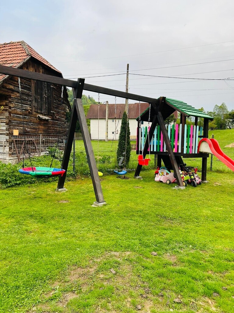 Casa Colț Viu