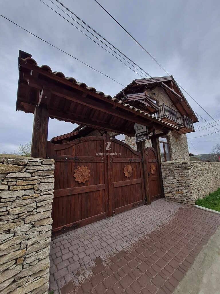Casa Rândunicii
