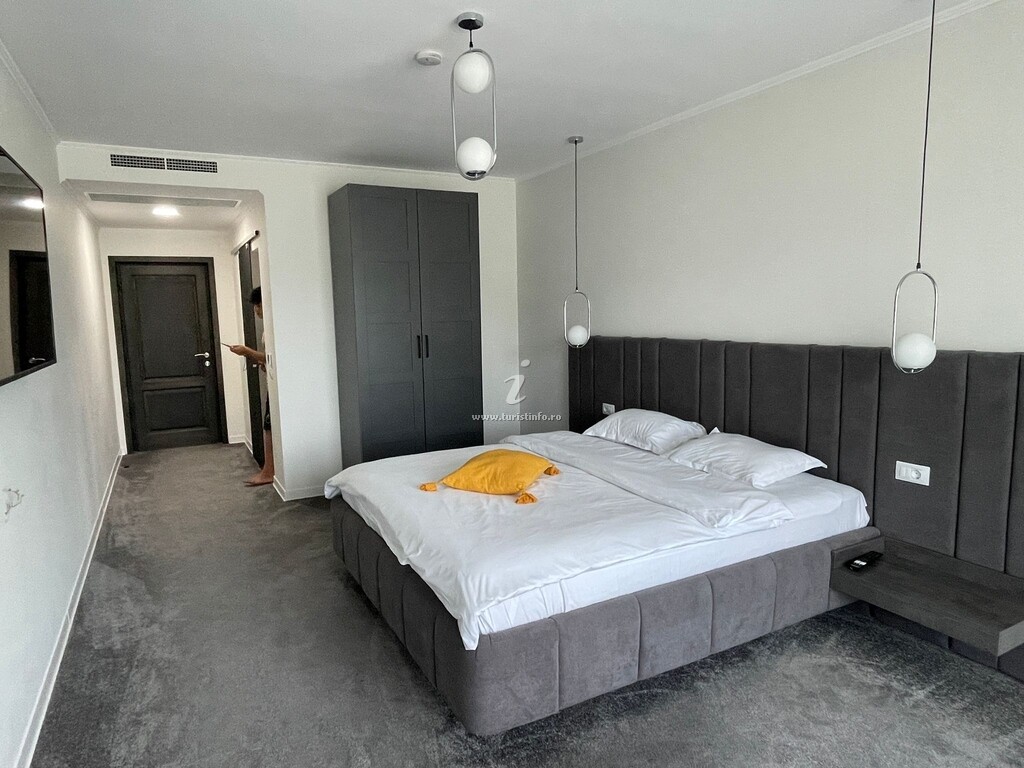Pensiunea Elbram House