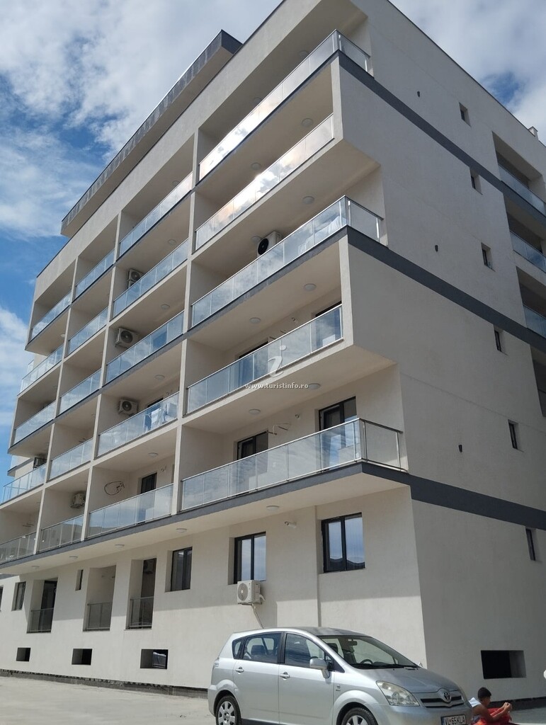Apartament Cristina și Claudiu