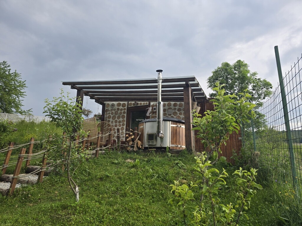 Căsuța Velvet House