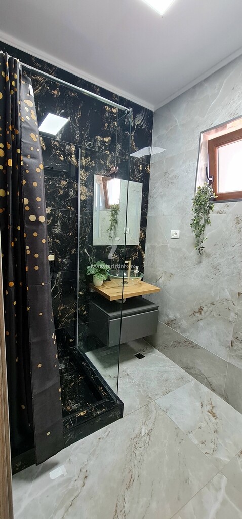 Apartament Varaera