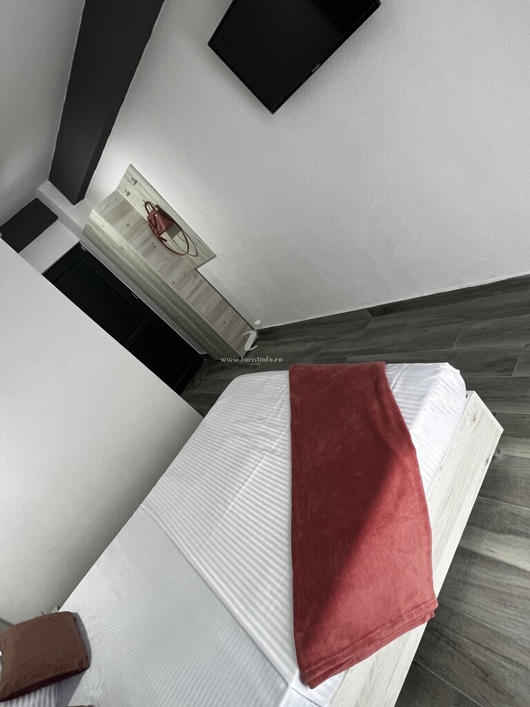 Camere de închiriat EBrothers Charm & Sun House