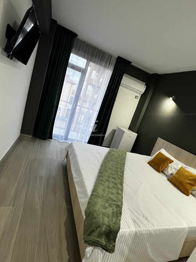 Camere de închiriat EBrothers Charm & Sun House