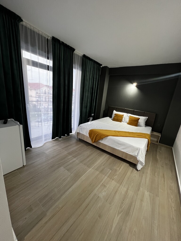 Camere de închiriat EBrothers Charm & Sun House