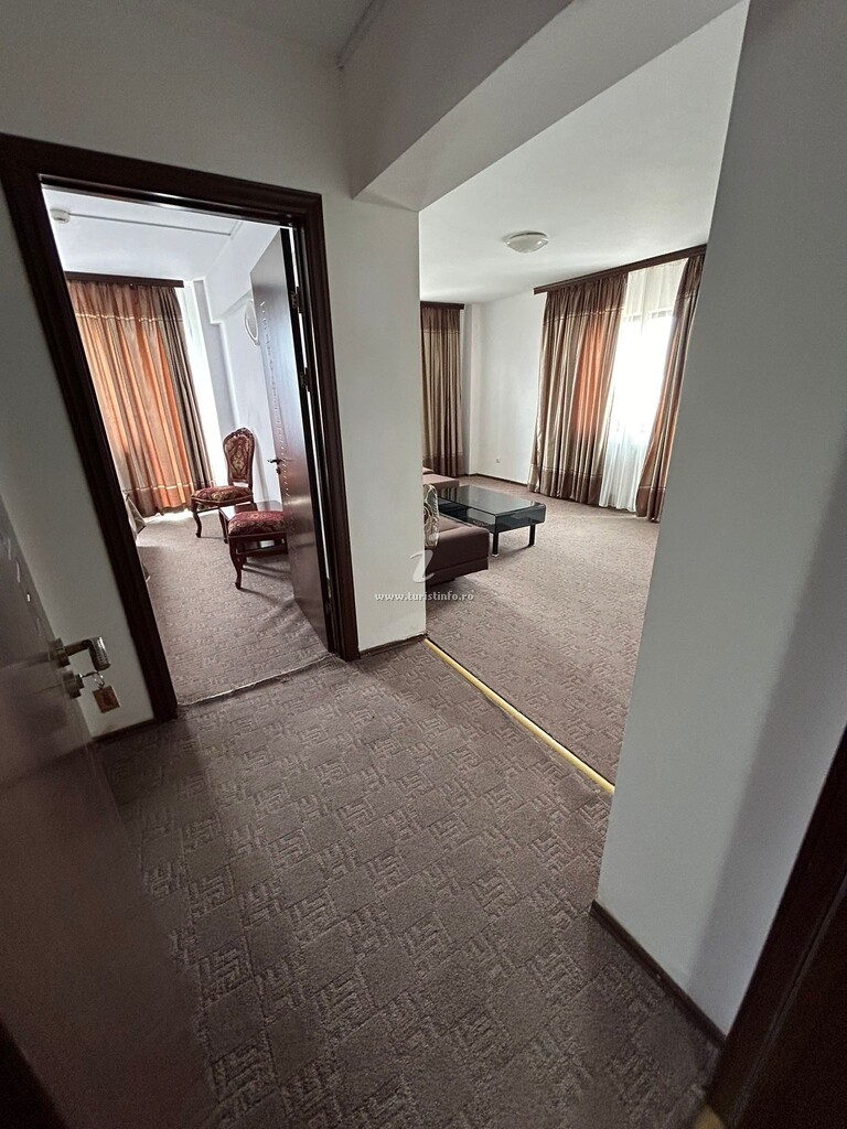 Camere de închiriat Orient