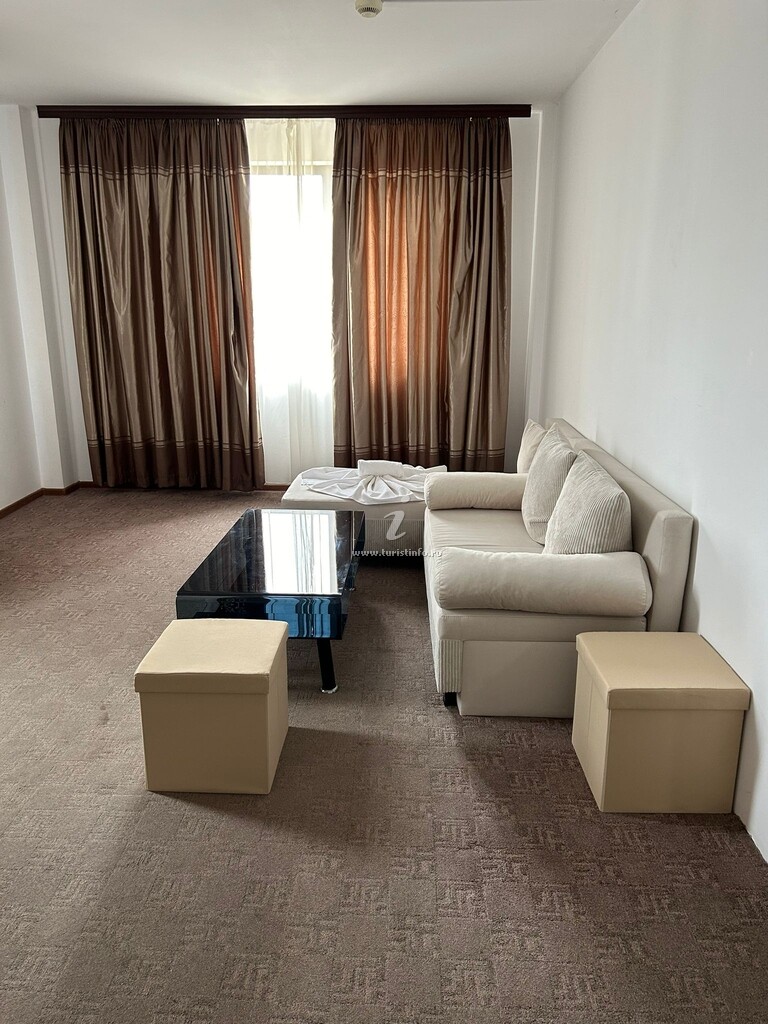 Camere de închiriat Orient