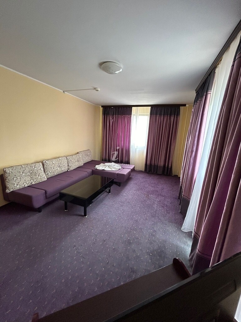 Camere de închiriat Orient