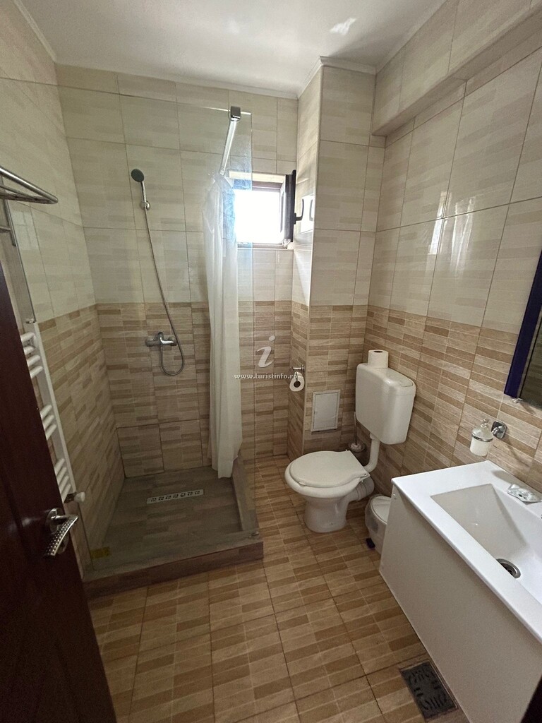 Camere de închiriat Orient