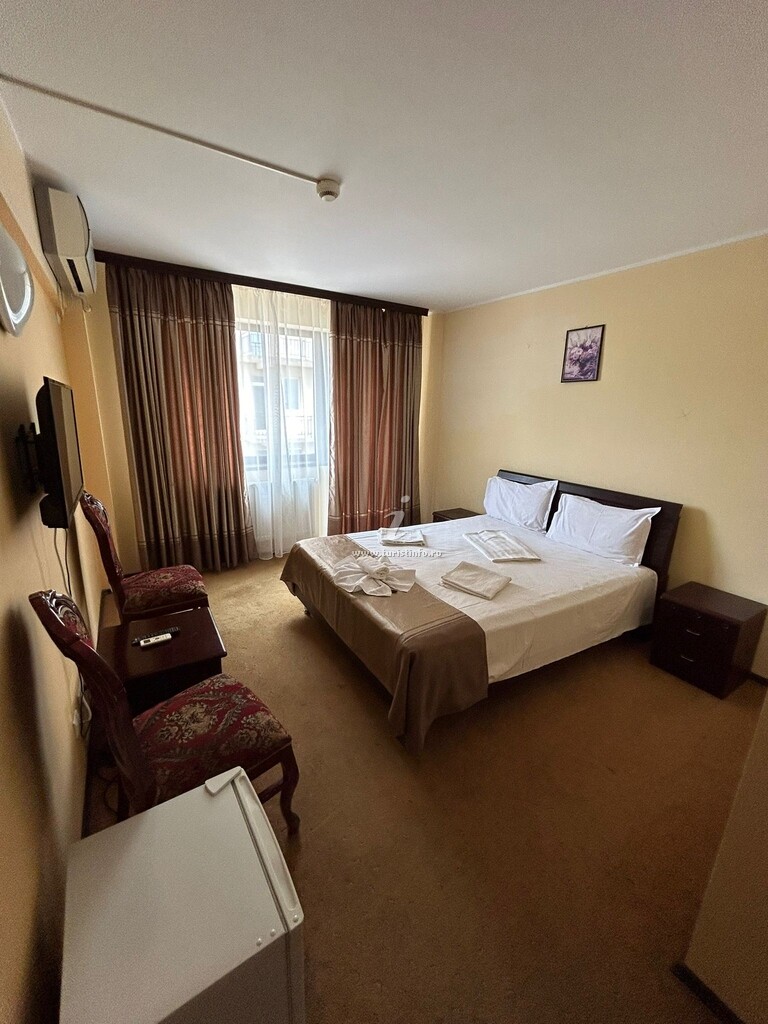 Camere de închiriat Orient