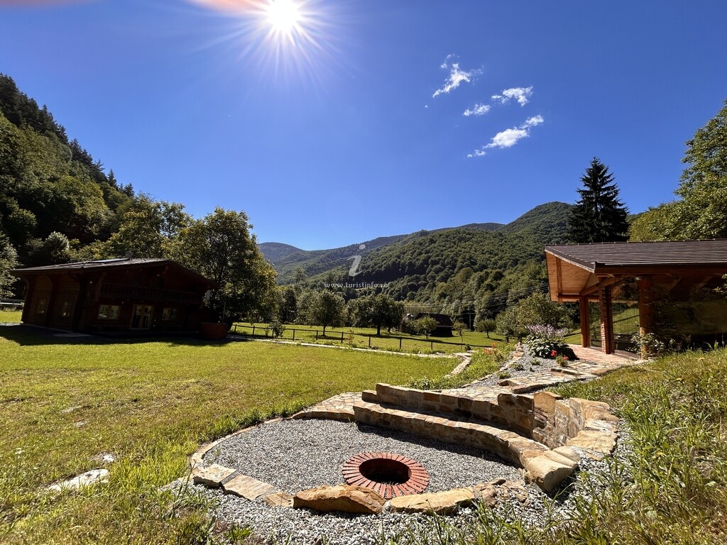 Casa de vacanță Timber Charm Chalet