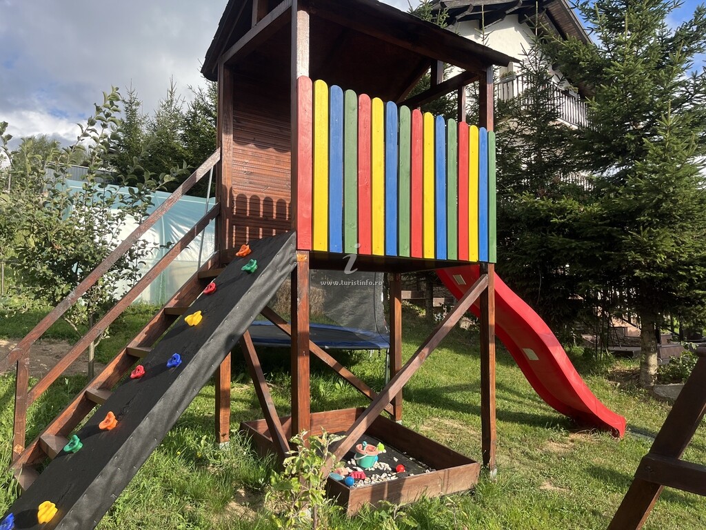 Casa Raiul Munților