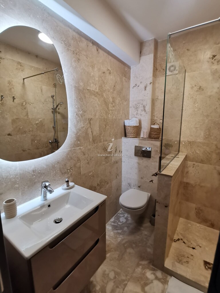 Apartamente Vista Lago E Mare
