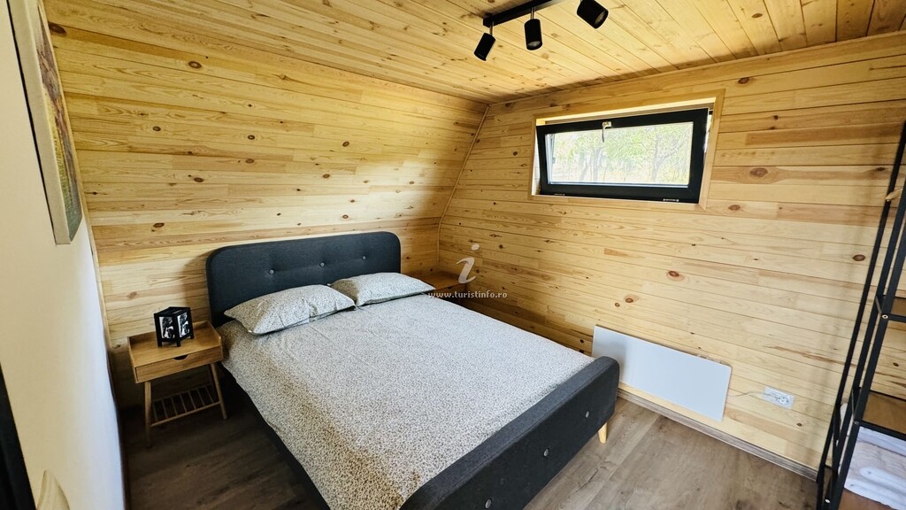 IezerVenture Cabins