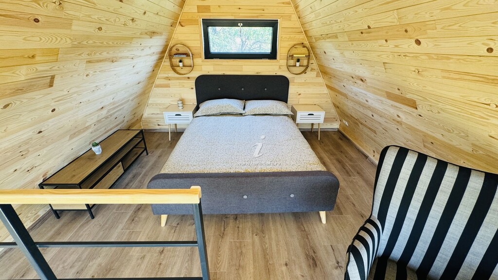 IezerVenture Cabins