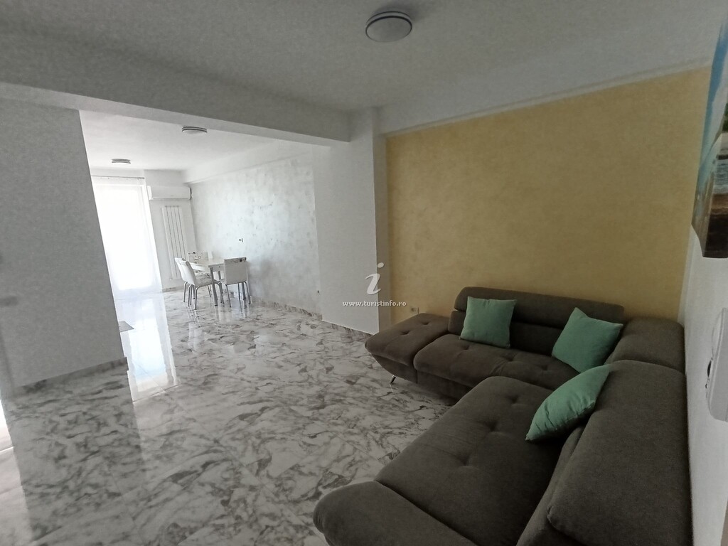 Apartament Cristina și Claudiu