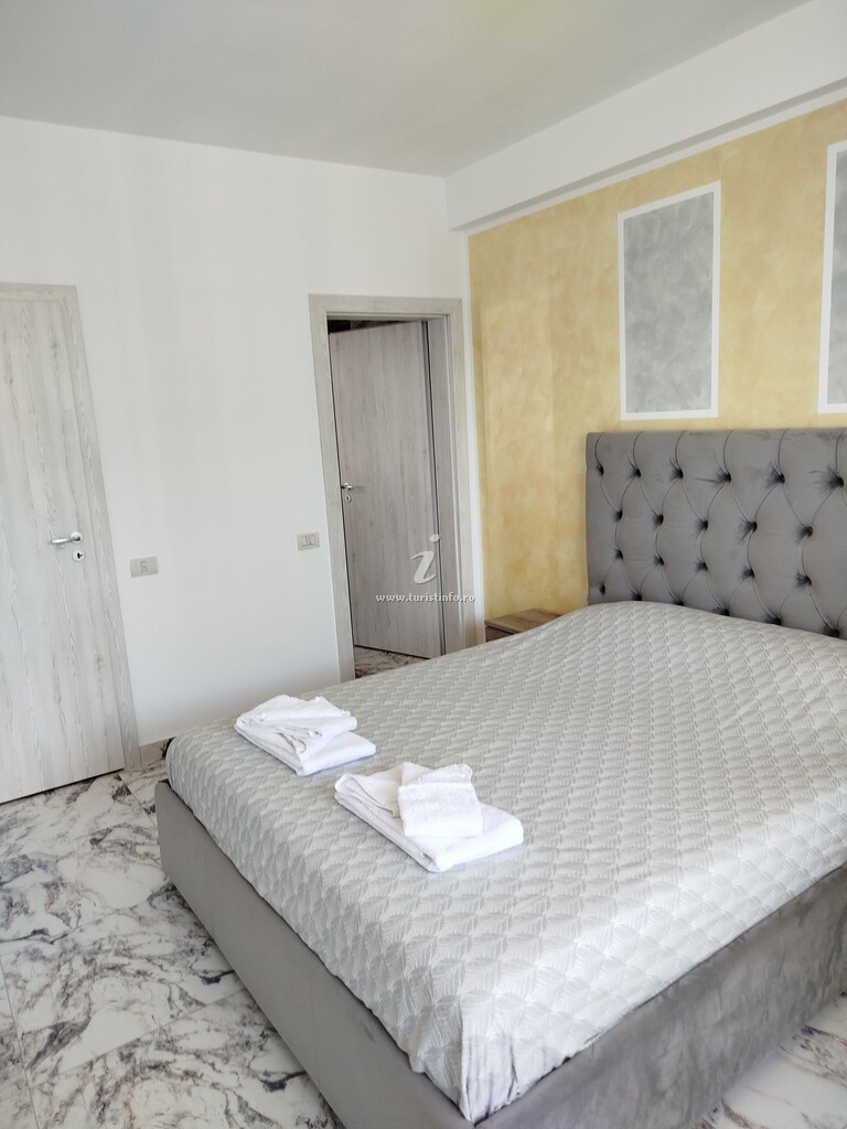 Apartament Cristina și Claudiu