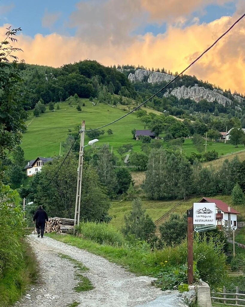 Camere de închiriat La Măgura
