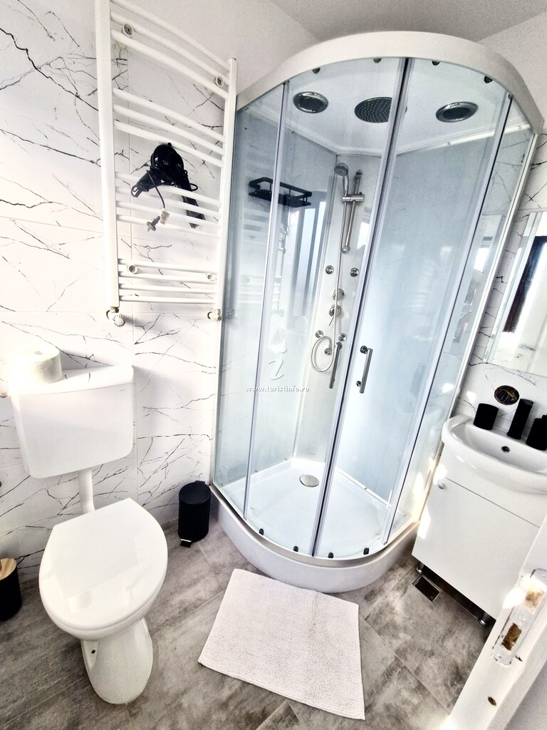 Apartament Suveranii