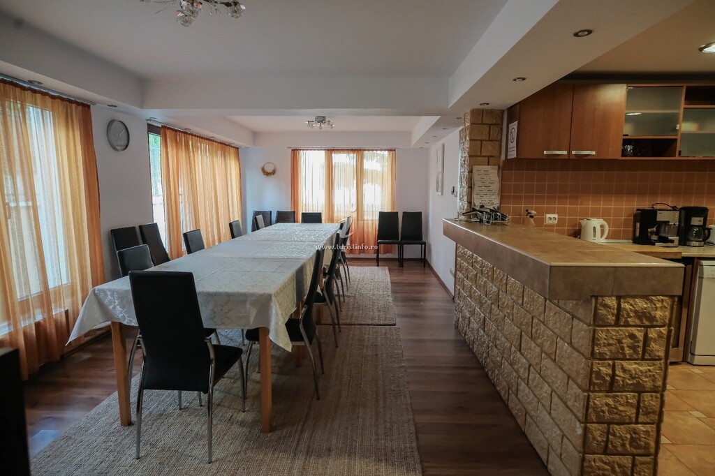 Casa cu Prieteni
