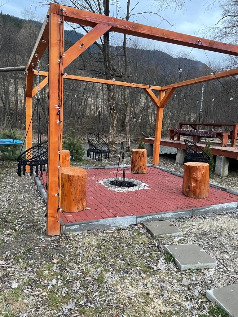 Cabana dintre Munți