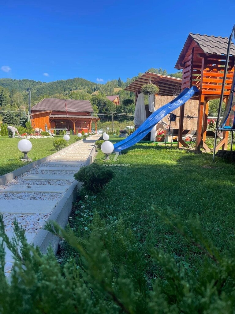 Cabana dintre Munți